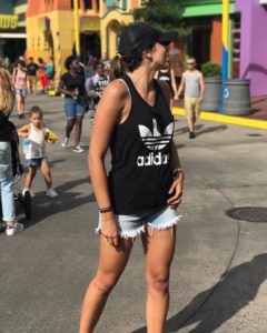 Daniela Ospina de vacaciones en Universal Studios